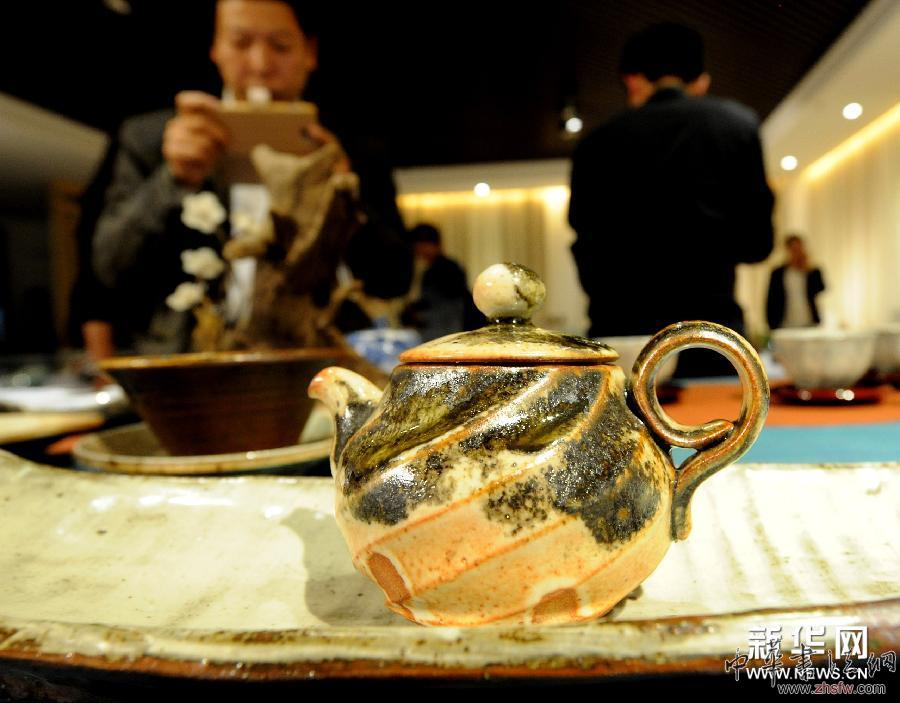 （晚报）（2）茶陶精品亮相河南陶瓷馆
