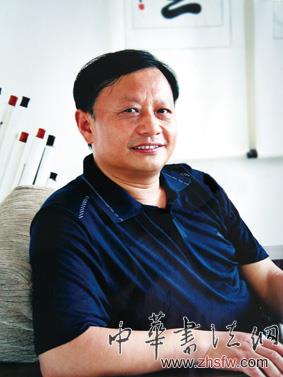 张一仁——特邀最受欢迎的双十大人民书法家献礼全国两会