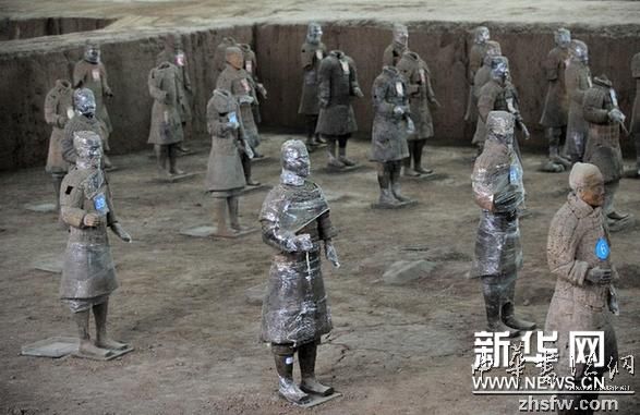 （社会）（1）出土兵马俑“穿上”保鲜膜