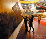两岸近千画师创作365米油画长卷